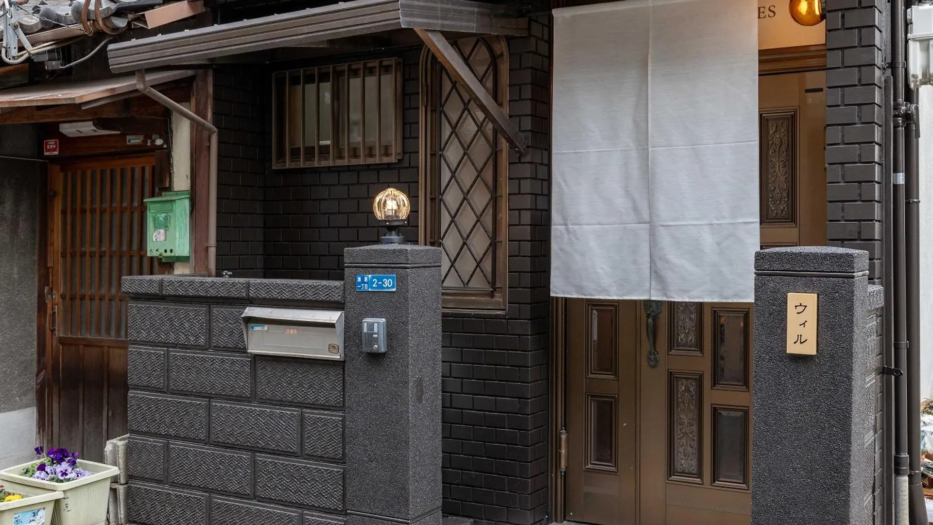 Bijou Suites Will Осака 0*,